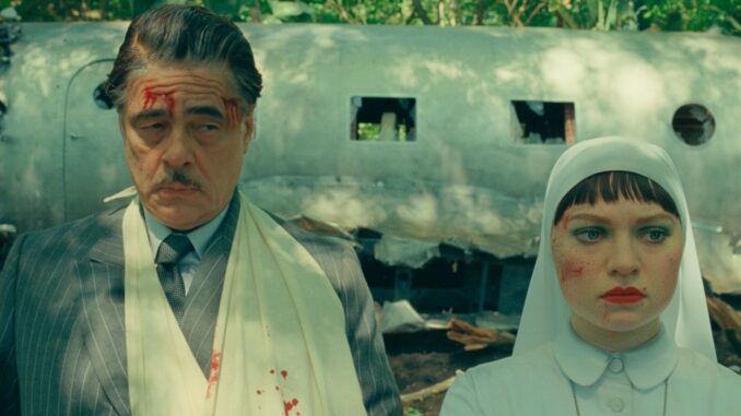 benicio-del-toro-mia-threapleton-the-phoenician-scheme.jpg